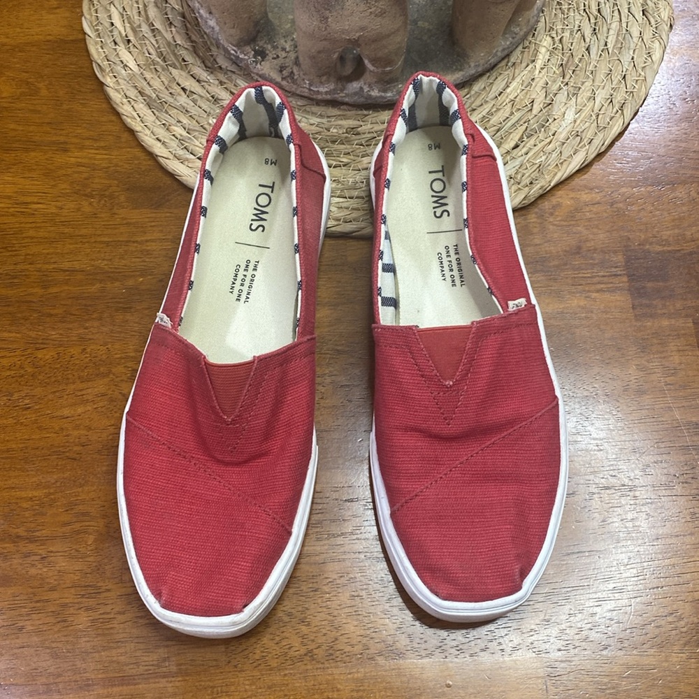 Toms - Picture 4 of 6